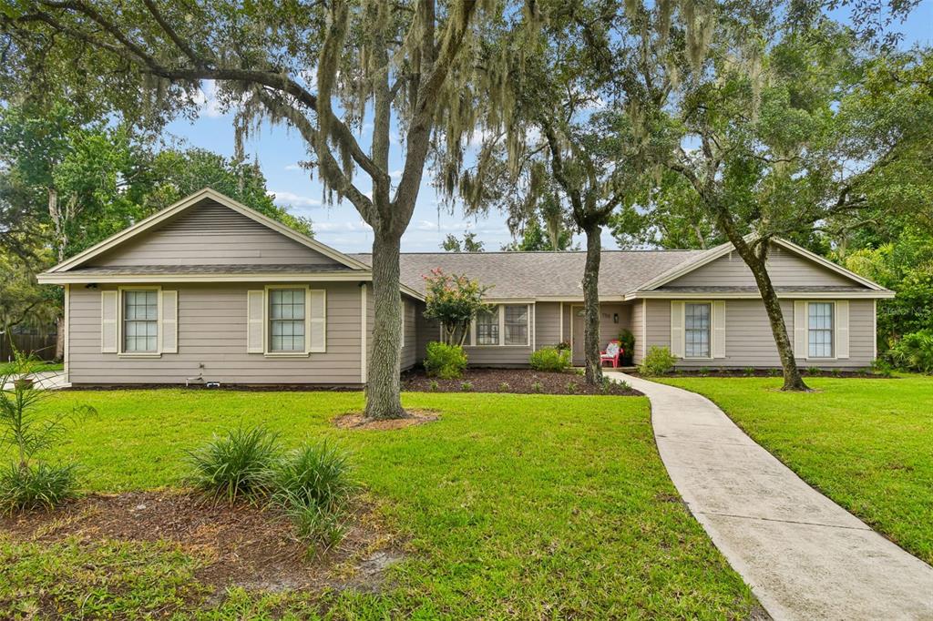 755 KEENELAND PIKE