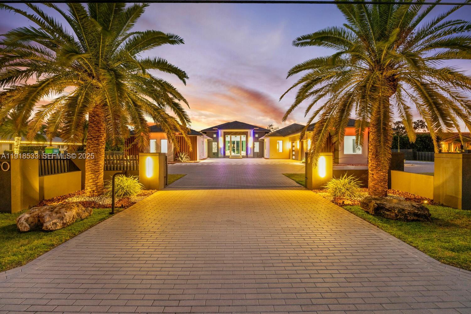 9790 SW 62nd St, Miami FL 33173