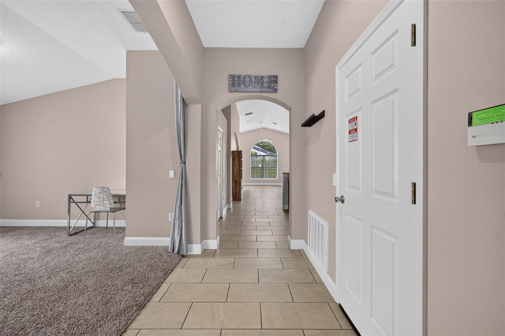 124 LANCASTER DRIVE, DAVENPORT, FL — photo 4 of 30