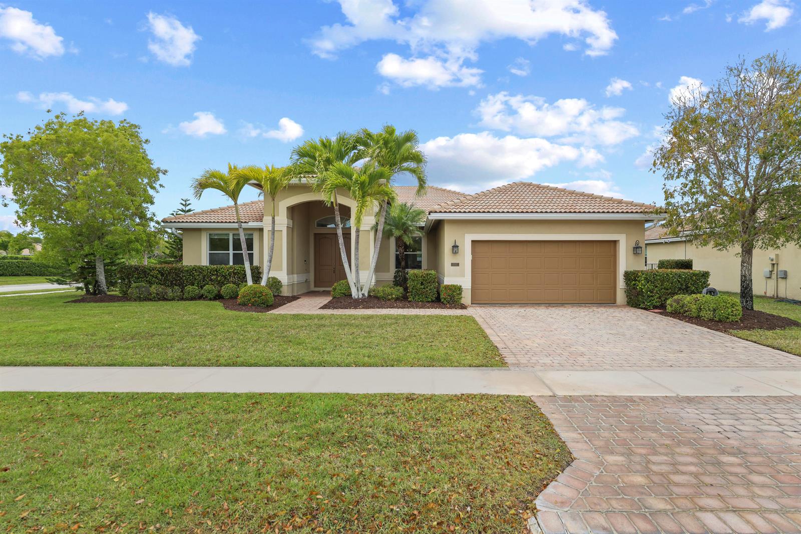 9387 Silent Oak Circle, West Palm Beach FL 33411