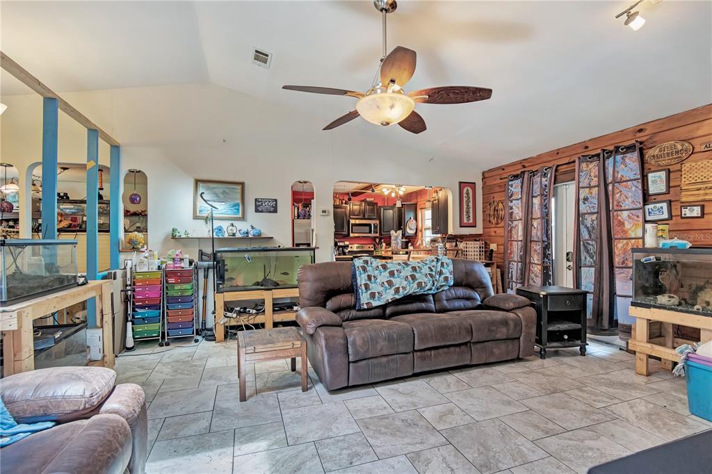 121 AZALEA ROAD, DEBARY, FL — photo 4 of 30
