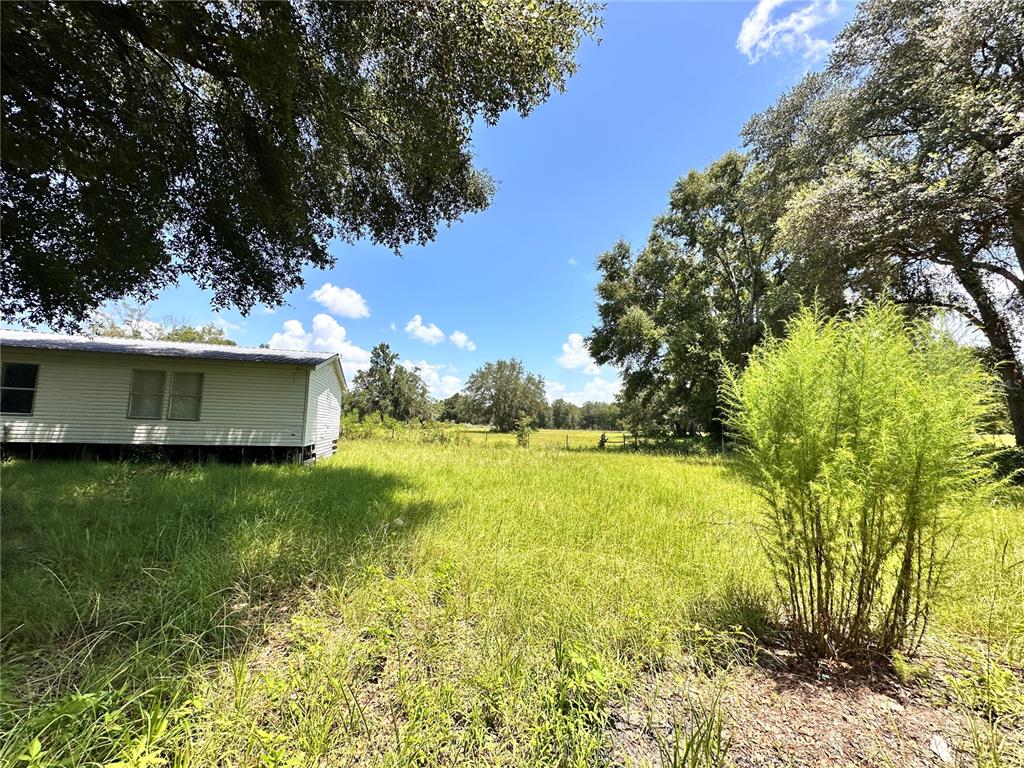 265 SW SKYLINE LOOP, FORT WHITE, FL — photo 5 of 30