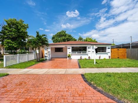 404 SW 4th Ter, Hallandale Beach FL 33009