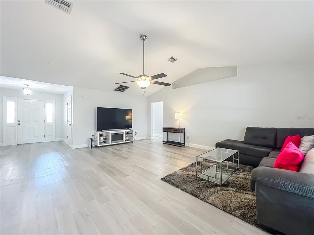 12368 KILLIAN STREET, SPRING HILL, FL — photo 5 of 25