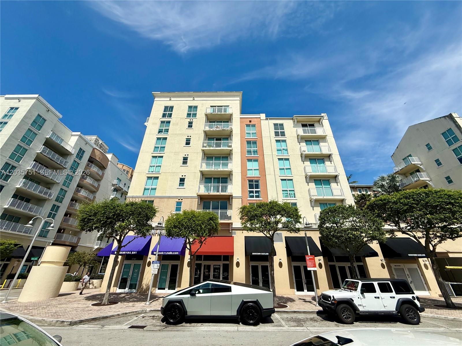 7275 SW 90th St # C313, Miami FL 33156