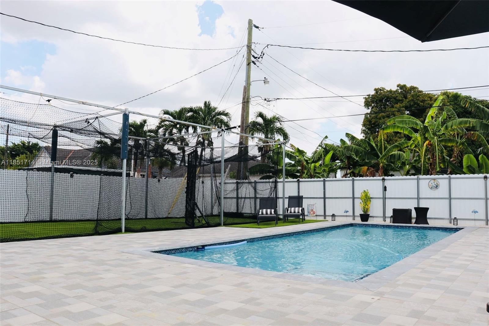 1847 W 2nd Ave, Hialeah FL 33010