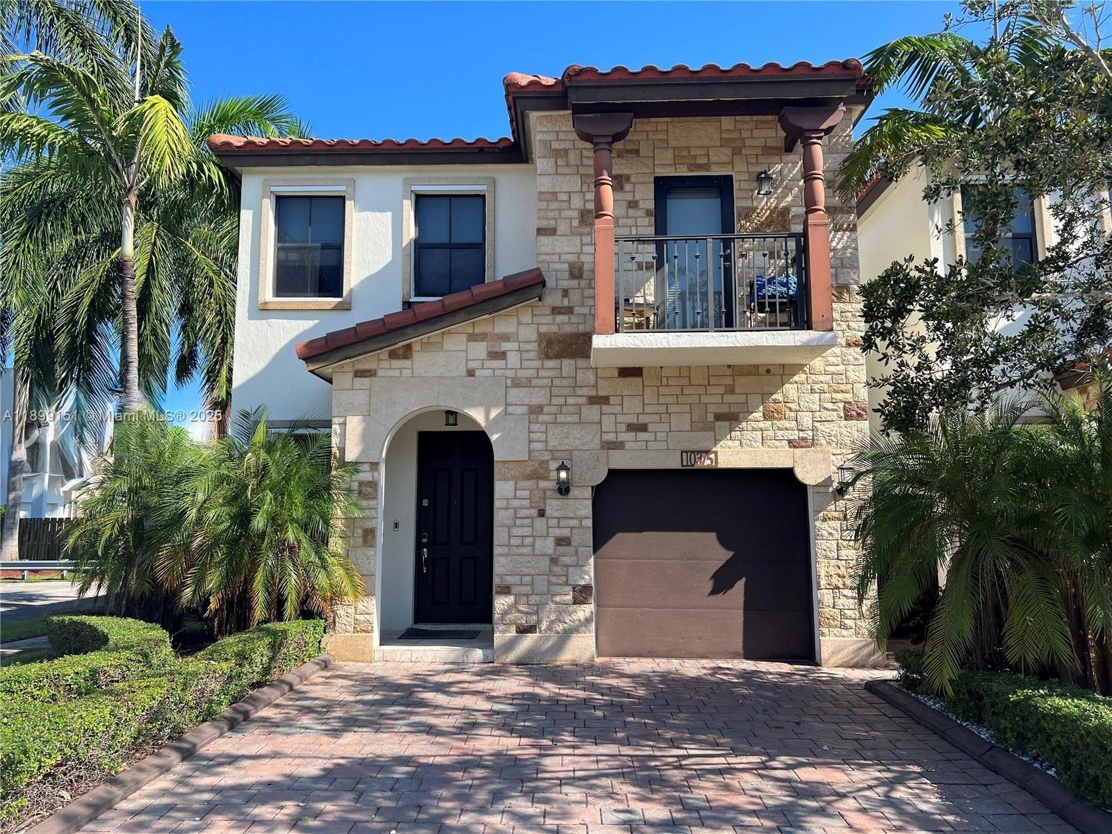 10375 NW 70th Ln, Doral FL 33178