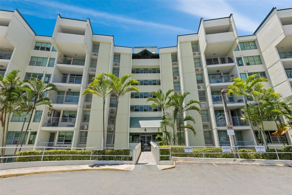 . CLL REGINA MEDINA UNIT 308