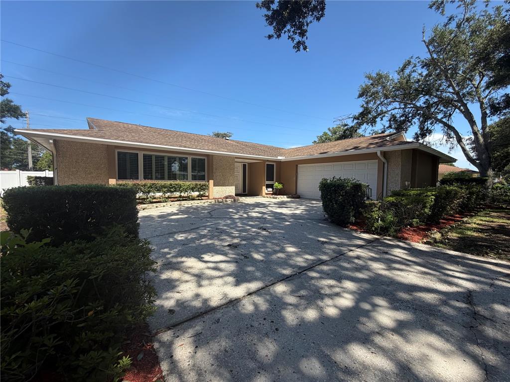 2942 CLUBHOUSE DRIVE W