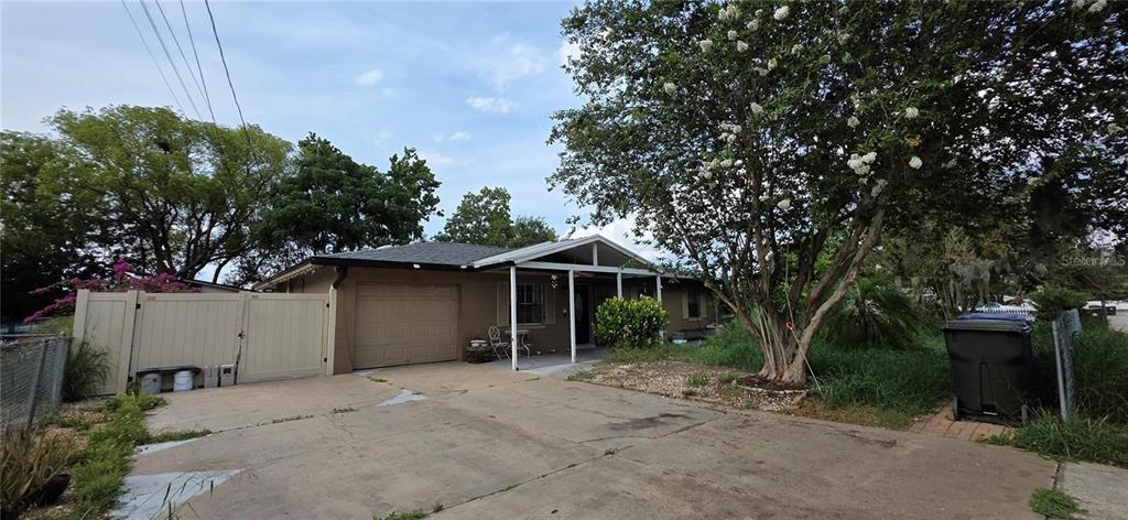 1302 CENTER STREET