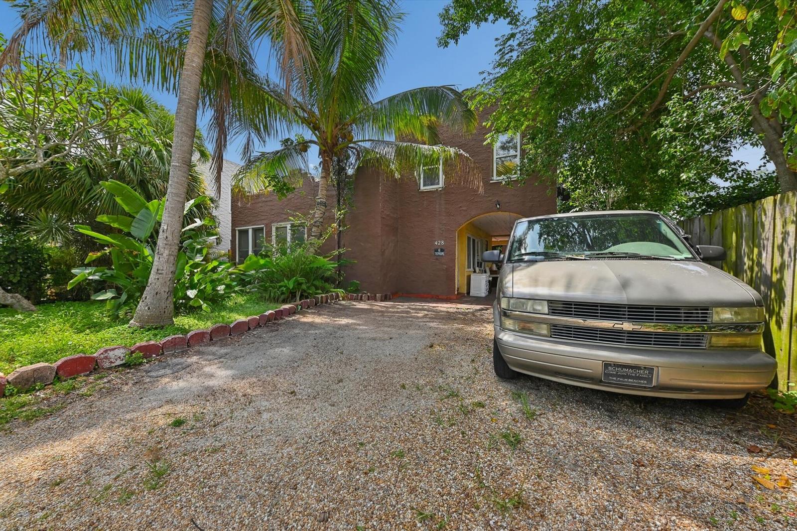 428 El Prado, West Palm Beach FL 33405