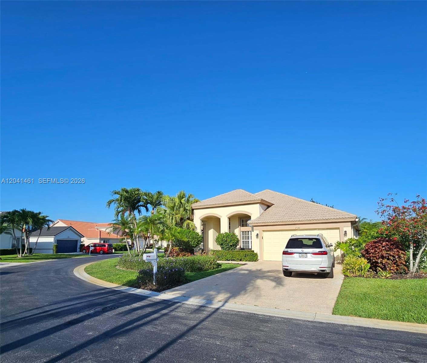 2540 Egret Lake Dr, Green Acres FL 33413