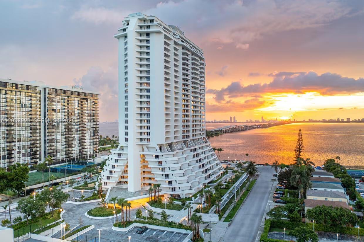 555 NE 34th St # 2409, Miami FL 33137