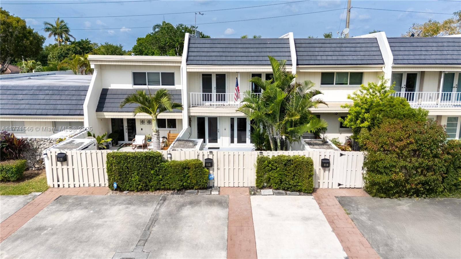 8122 SW 83rd Pl, Miami FL 33143
