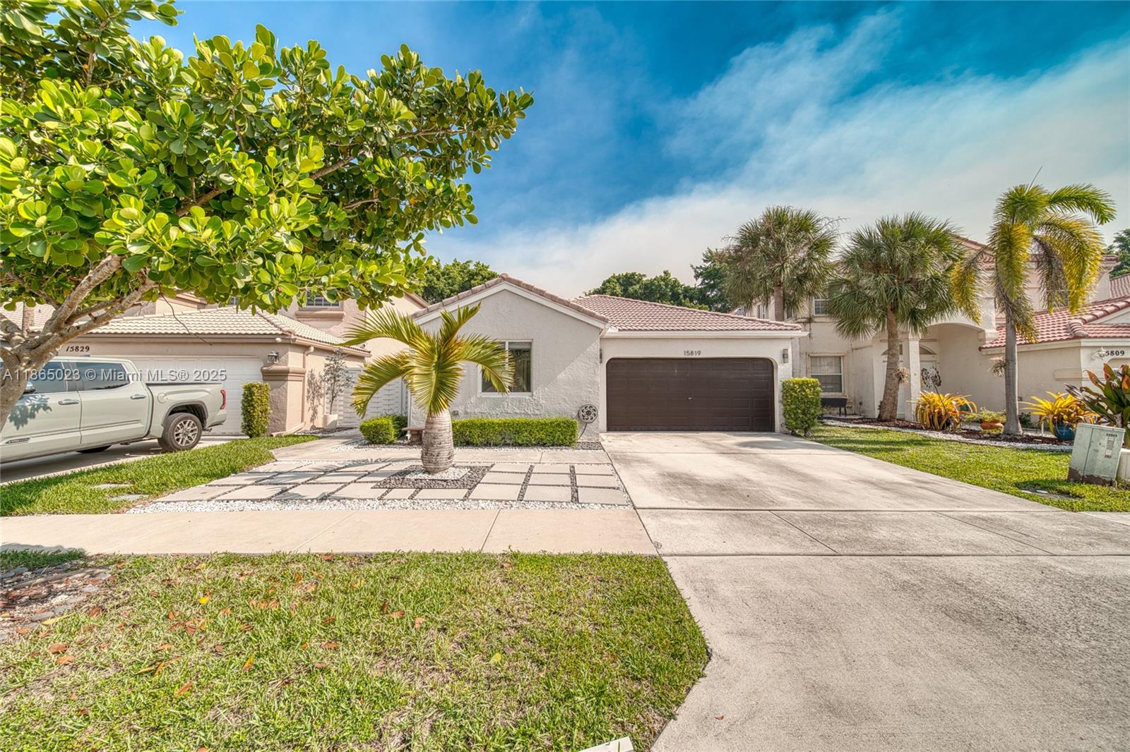 15819 NW 4th St, Pembroke Pines FL 33028