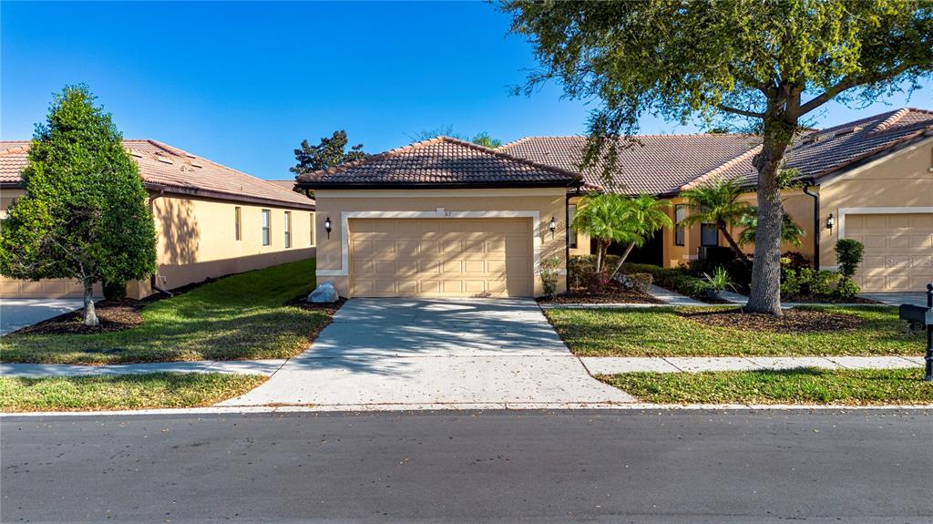 317 SENECA FALLS DRIVE, APOLLO BEACH, FL — photo 3 of 30
