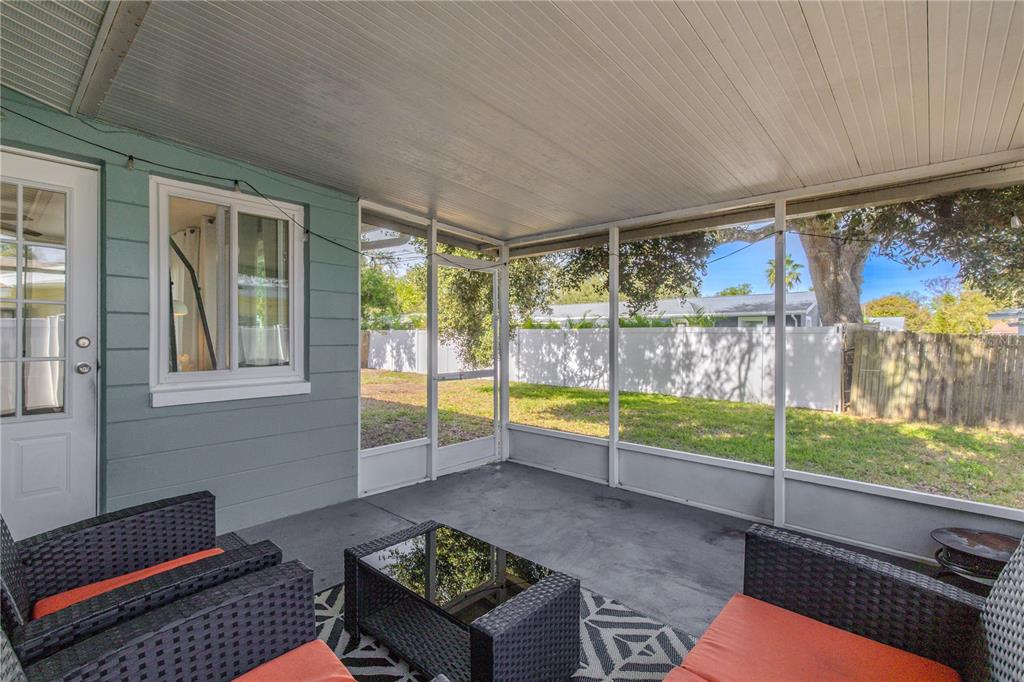 11615 PARK BOULEVARD, SEMINOLE, FL — photo 2 of 30