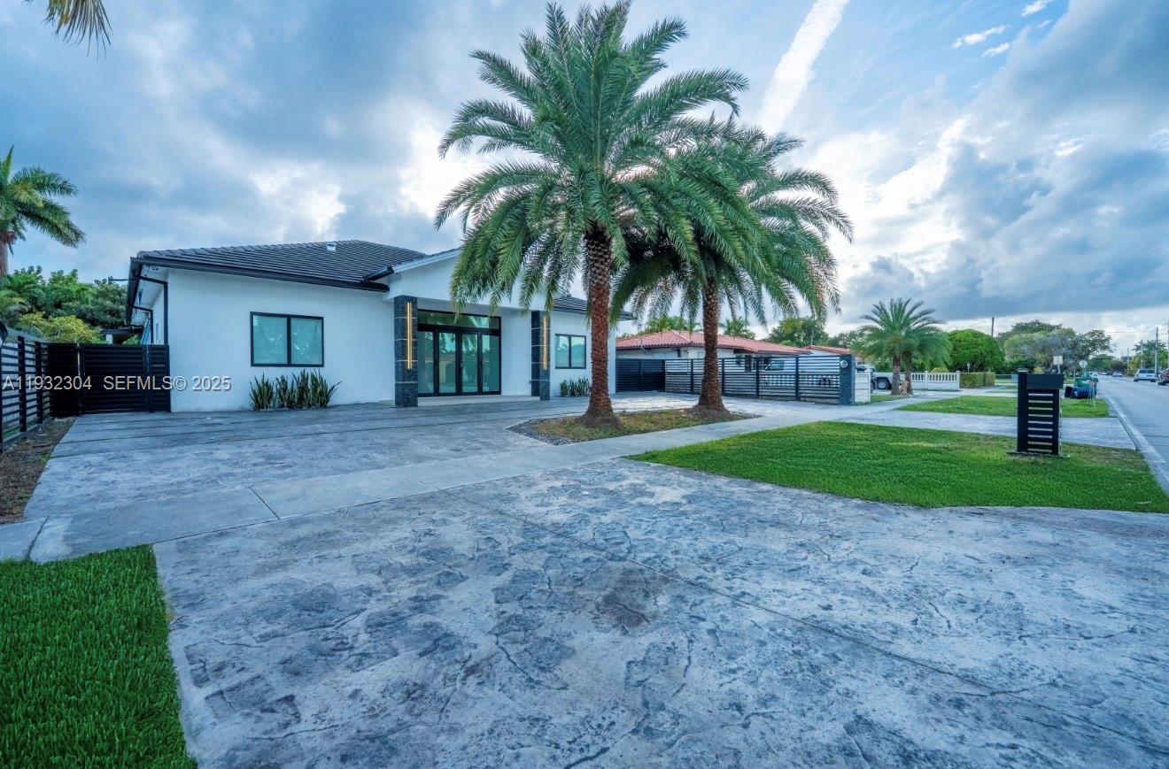 10850 SW 32nd St, Miami FL 33165