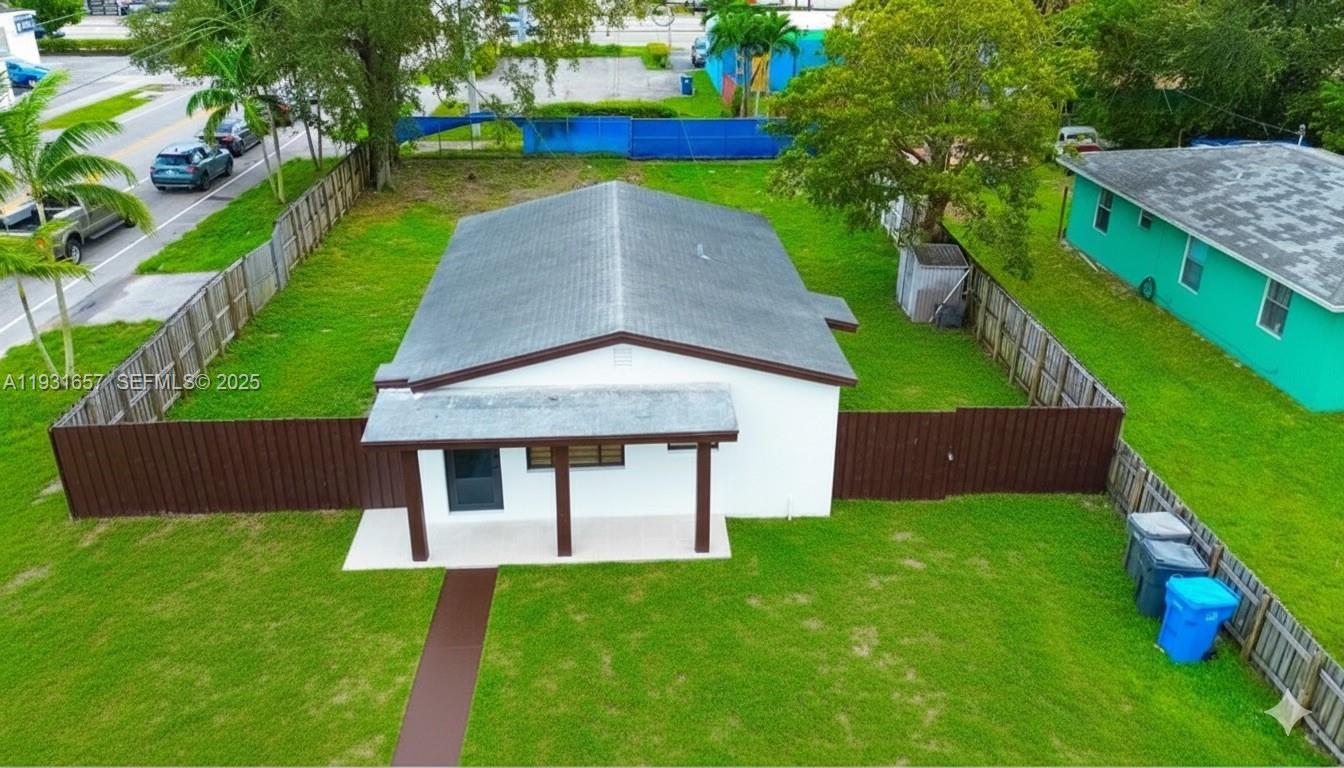 4000 SW 28th St, West Park FL 33023