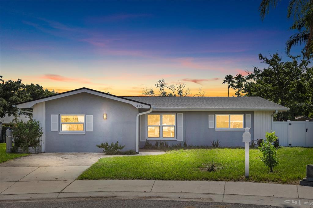 415 MAPLEWOOD CIRCLE