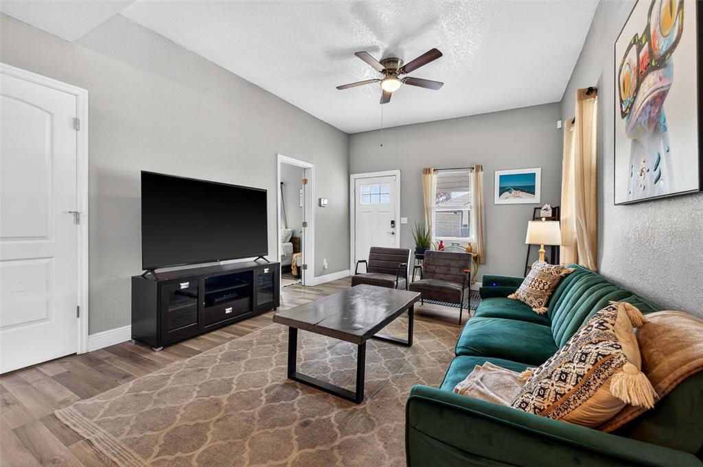 2604 E 18TH AVENUE, TAMPA, FL — photo 5 of 20