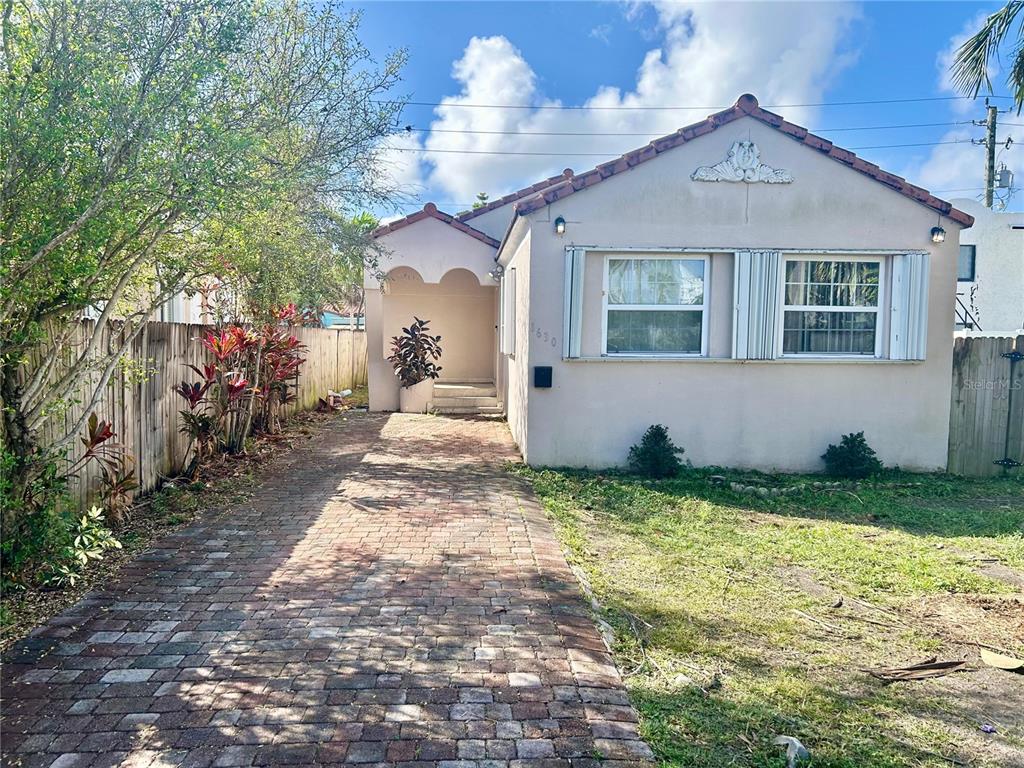 1630 VAN BUREN STREET
