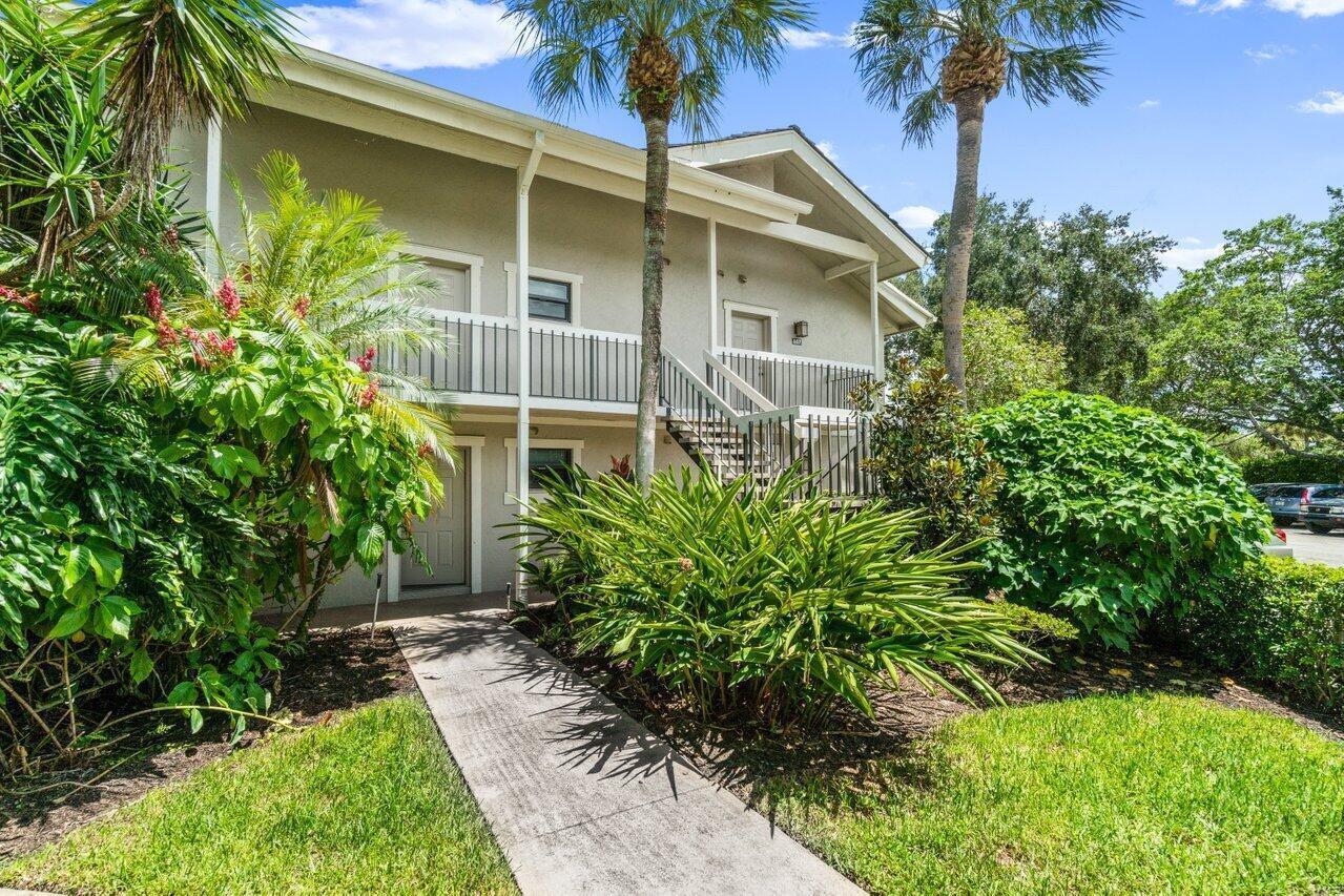 11863 Wimbledon Circle # 406, Wellington FL 33414