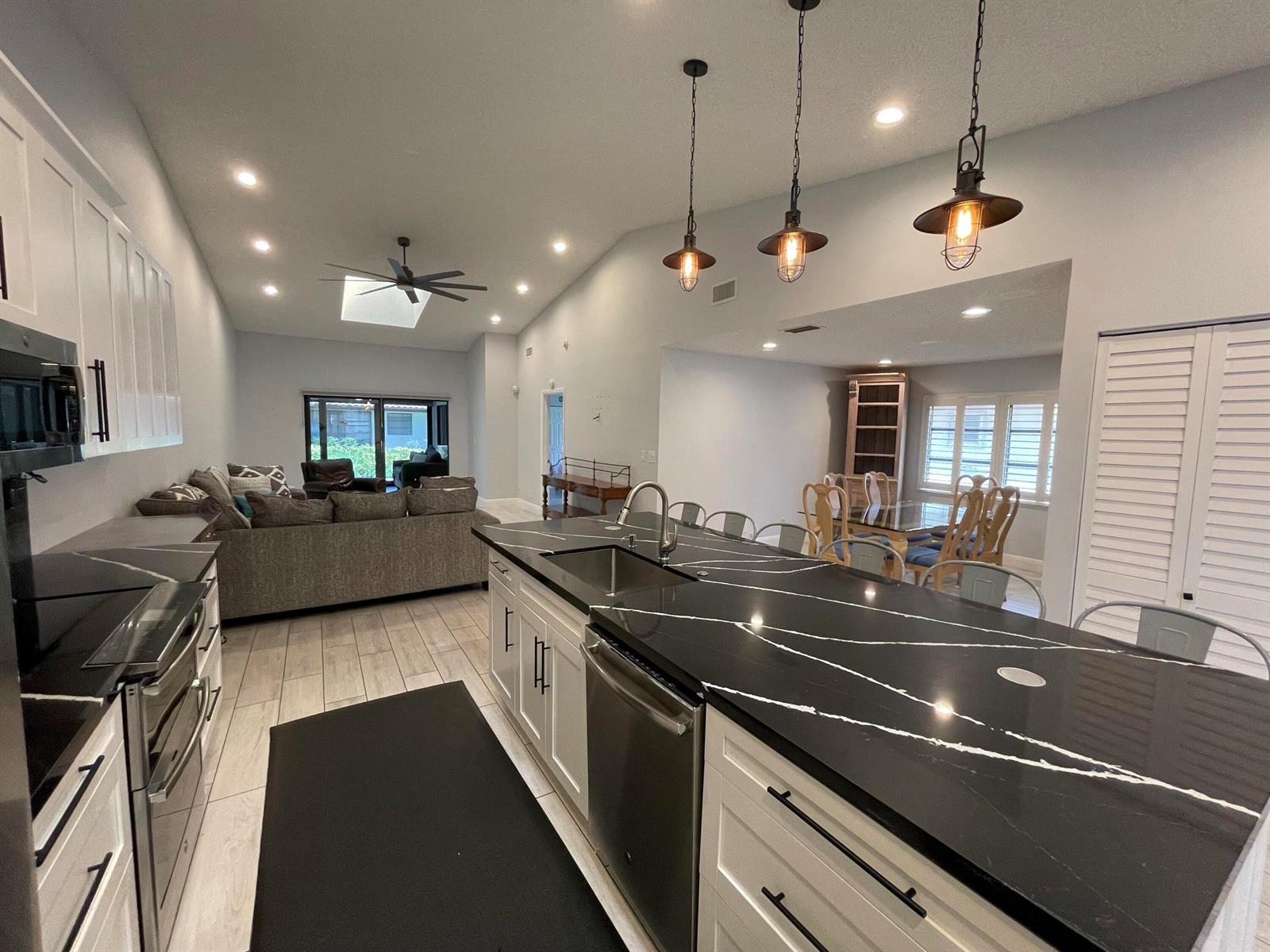 6157 Sunny Pointe Circle, Delray Beach FL 33484