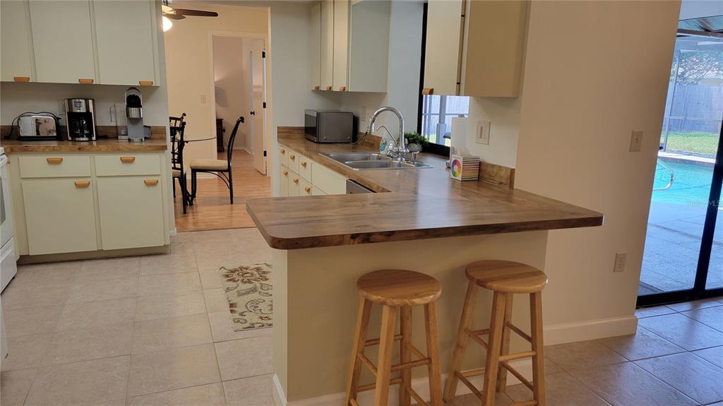 1526 GEORGETOWNE LANE, SARASOTA, FL — photo 3 of 21