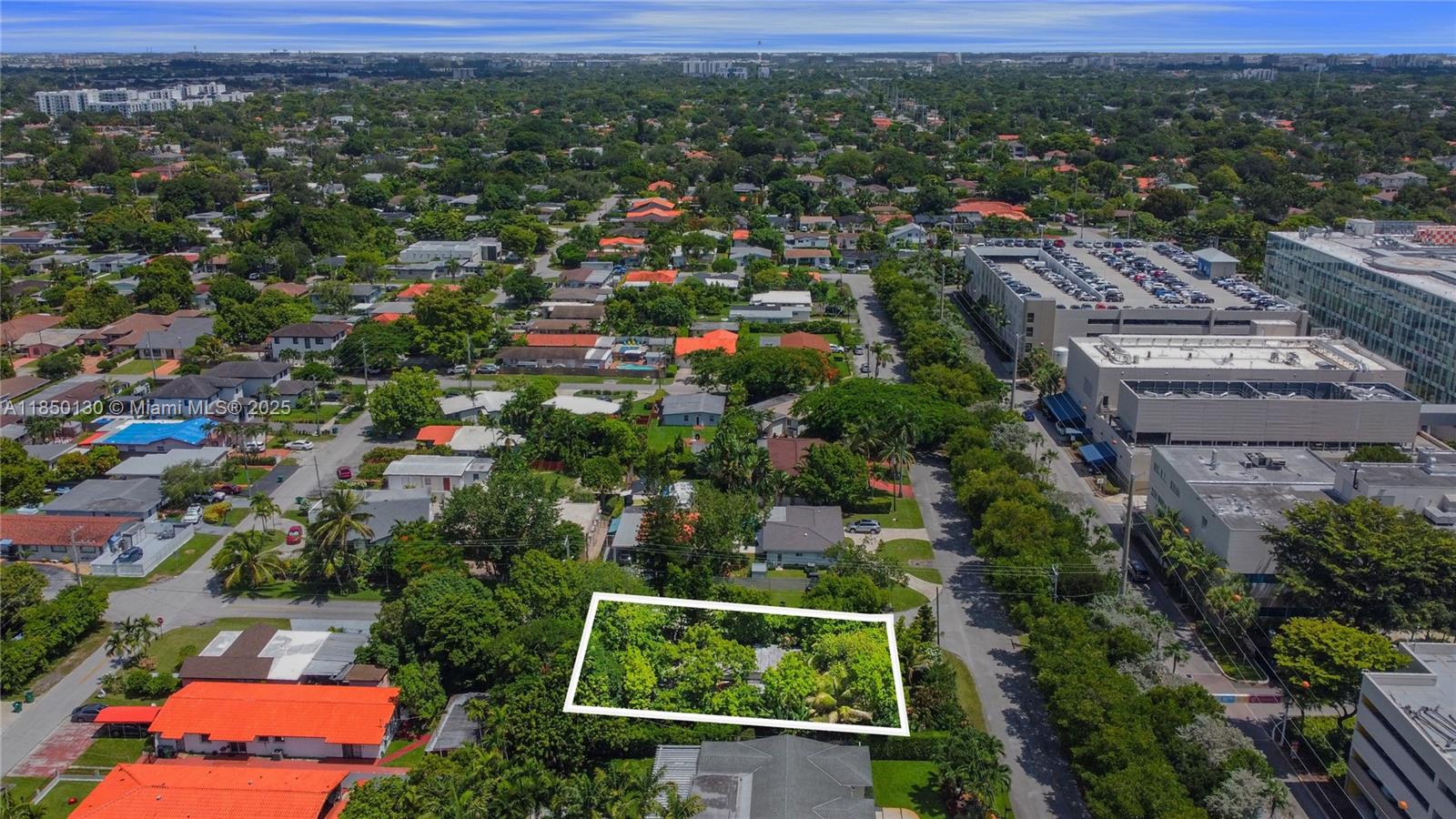 6256 SW 32nd St, Miami FL 33155