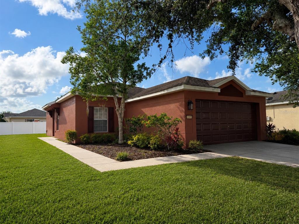 1188 THREE LEAF LANE