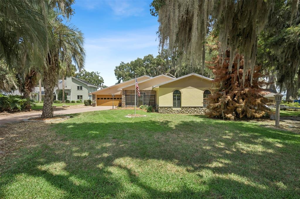35040 SHADY OAKS LANE