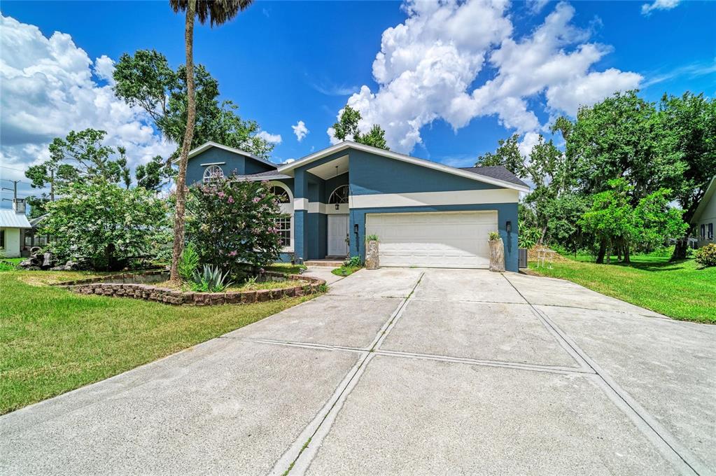6519 28TH AVENUE E, BRADENTON, FL — photo 2 of 30