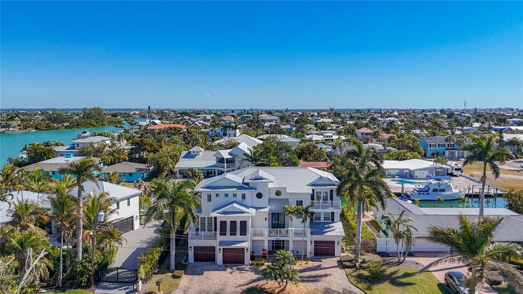 529 77TH STREET, HOLMES BEACH, FL — photo 2 of 30