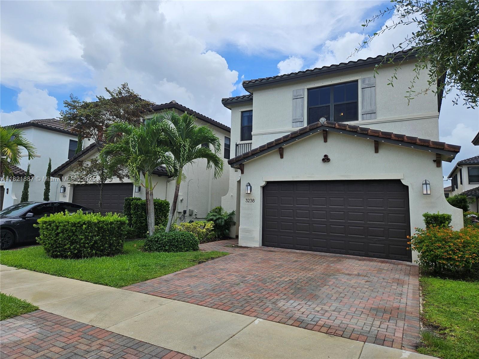 3238 W 96th Pl, Hialeah FL 33018