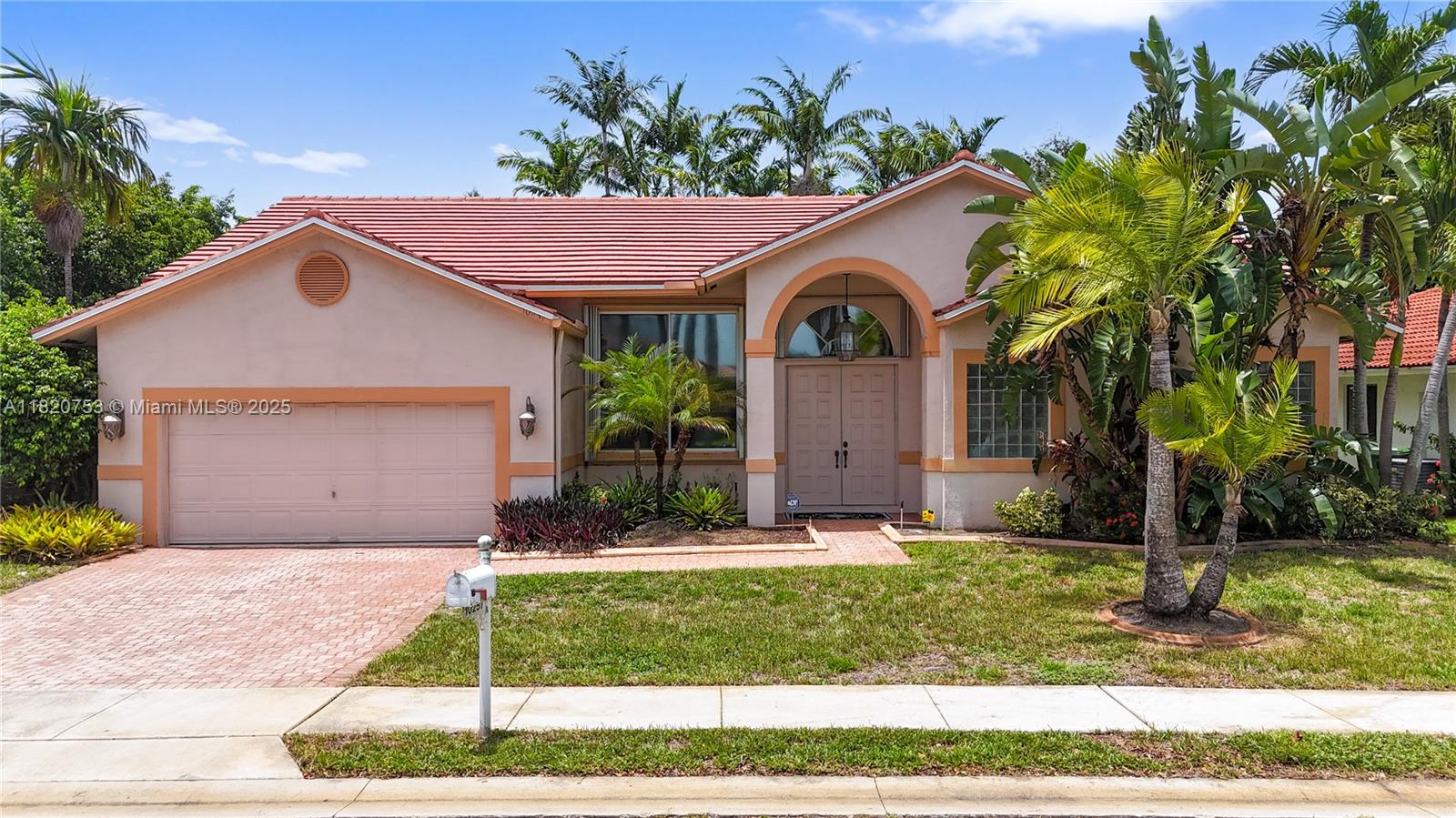 10257 SW 12th St, Pembroke Pines FL 33025