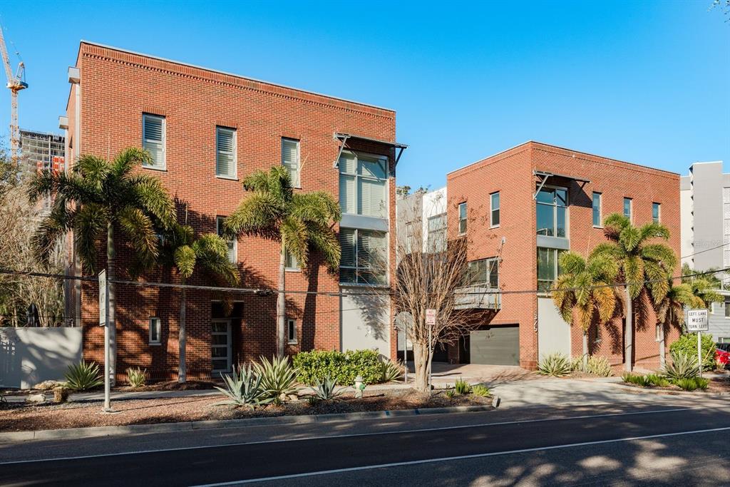 325 5TH AVENUE S UNIT 6