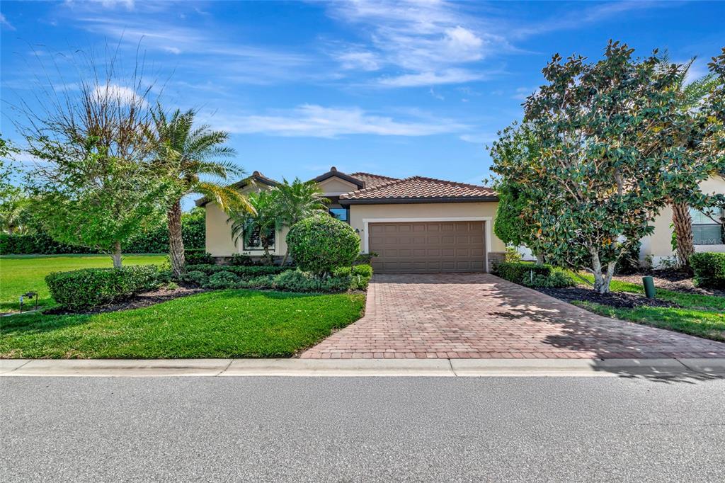 157 WANDERING WETLANDS CIRCLE