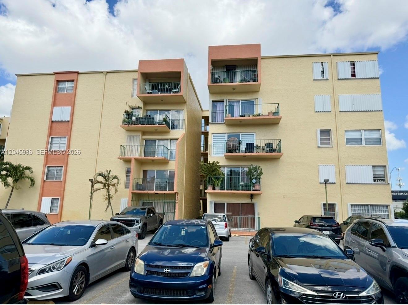 1975 W 44th Pl # 203, Hialeah FL 33012