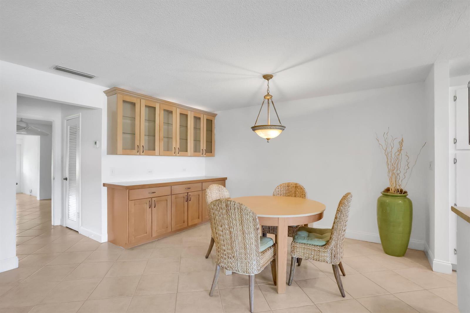 250 High Point Court # B, Boynton Beach FL 33435