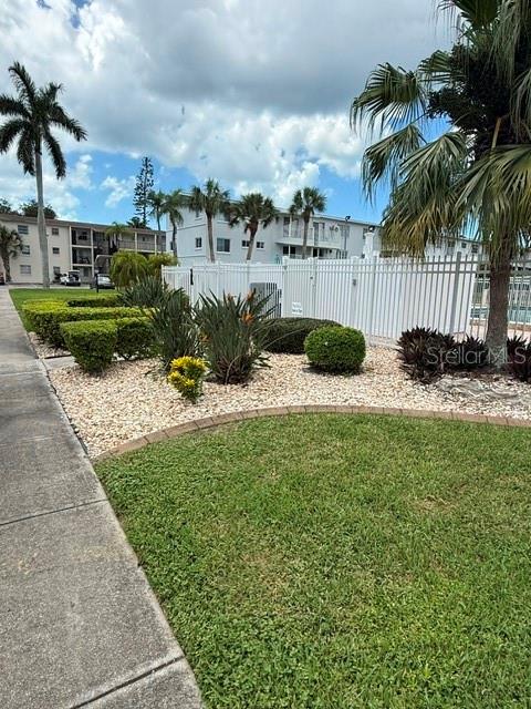 2223 SUNSET DRIVE UNIT E24, BRADENTON, FL — photo 4 of 14