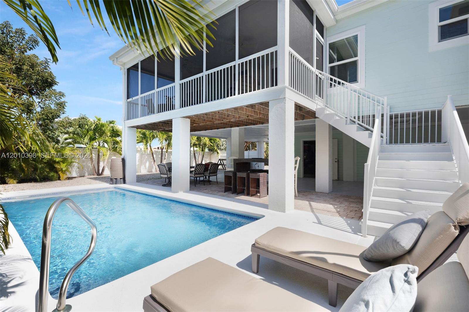 320 Calzada De Bougainville, Marathon FL 33050