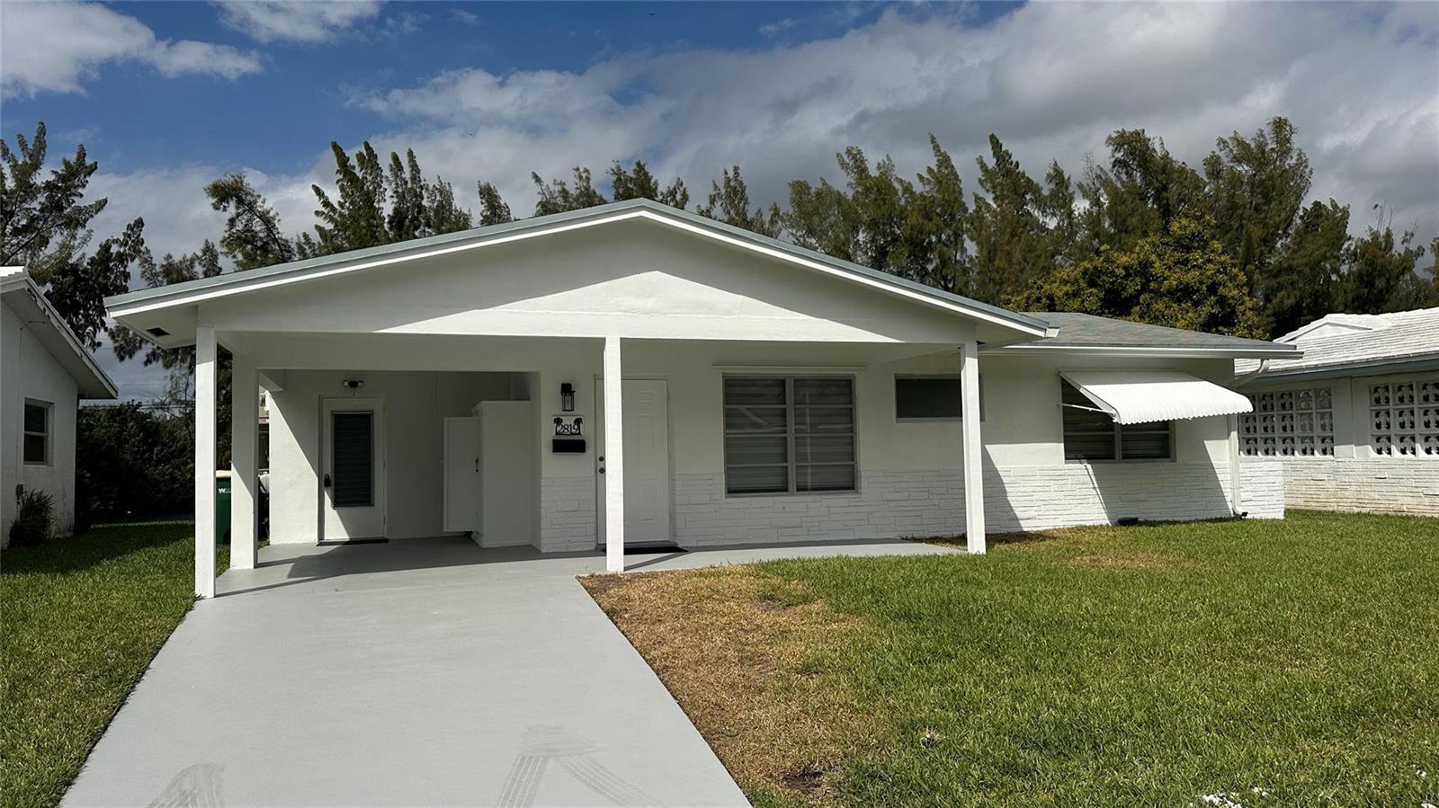 2819 NW 52nd Court, Tamarac FL 33309