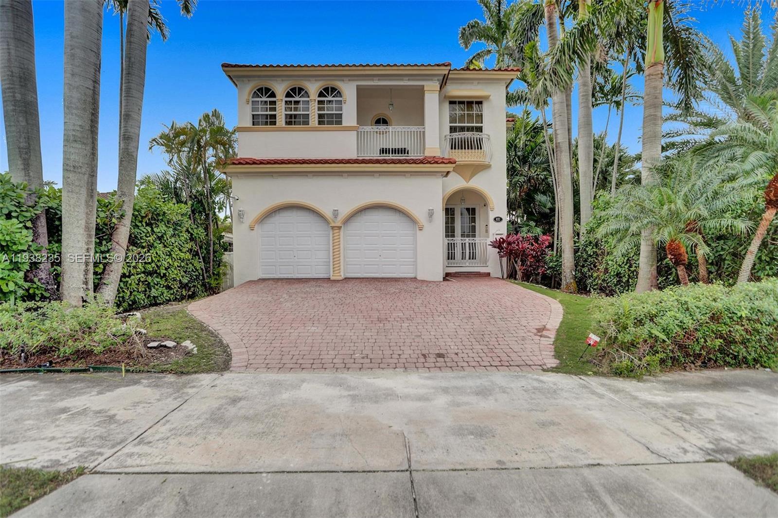 832 Hollywood Blvd, Hollywood FL 33019