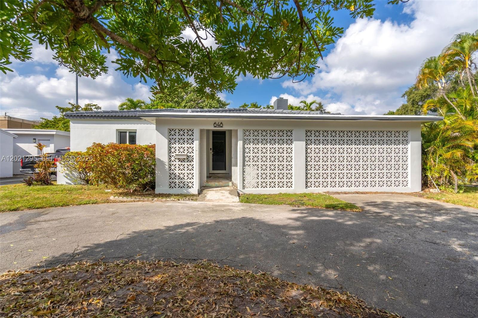 648 South Dr, Miami Springs FL 33166