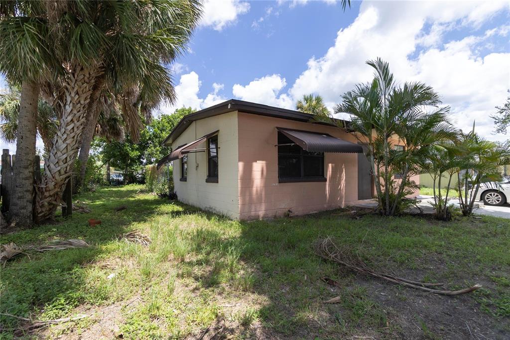 8338 BUMFORD AVENUE, NORTH PORT, FL — photo 3 of 25