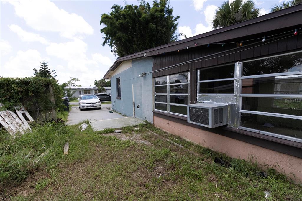 8338 BUMFORD AVENUE, NORTH PORT, FL — photo 4 of 25