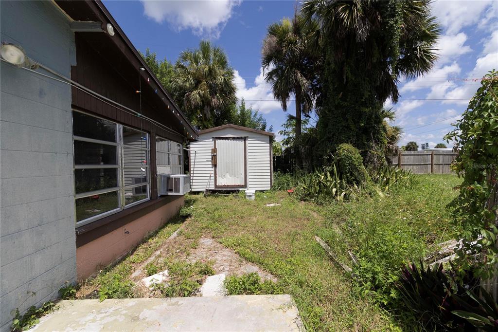 8338 BUMFORD AVENUE, NORTH PORT, FL — photo 5 of 25