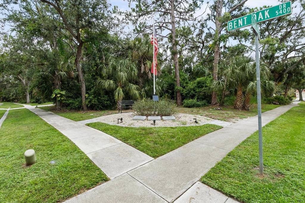 BENT OAK DRIVE, SARASOTA, FL — photo 3 of 9