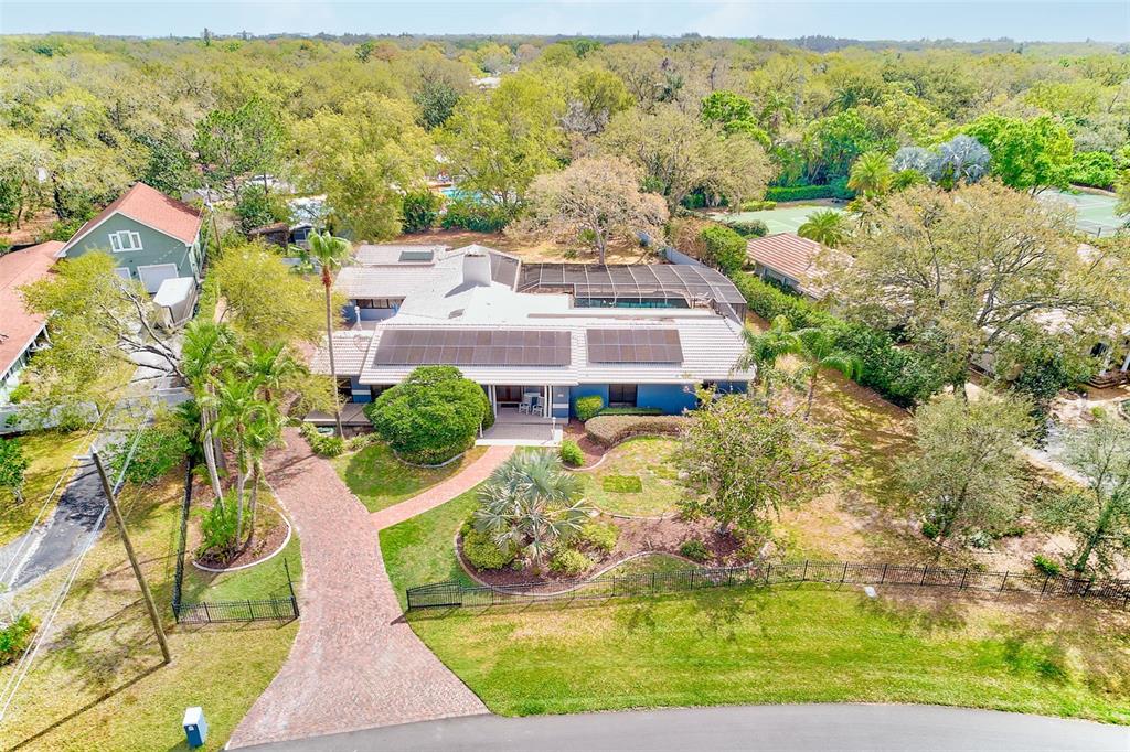 1725 LONG BOW LANE